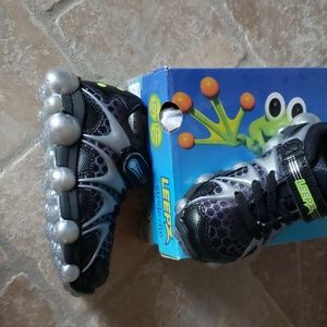 Stride Rite Leepz Black Grey